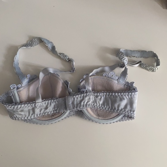 Lejaby Balconnet Bra Size 32B - Picture 2 of 3